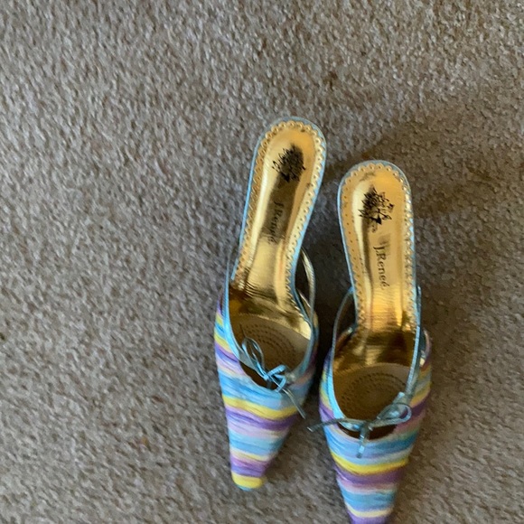 Shoes - Picture 1 of 3